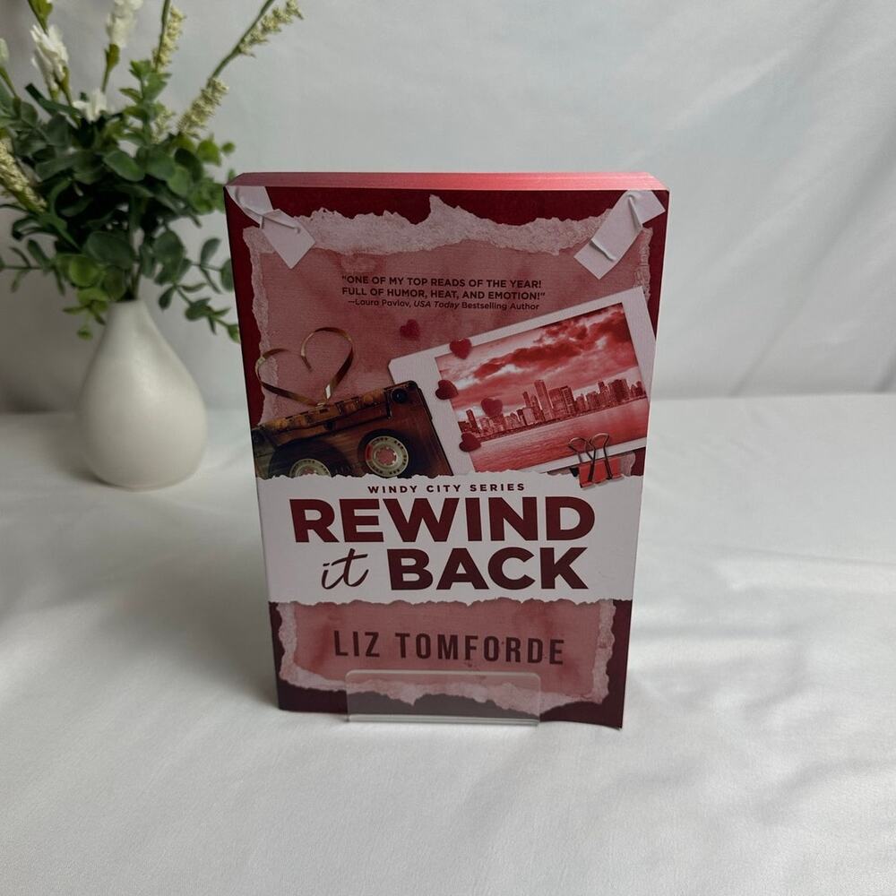 Rewind It Back Liz Tomforde Deluxe Sprayed Edges Paperback Windy City NEW